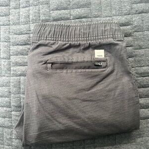 Vuori Women’s Ripstop Pants. Medium.